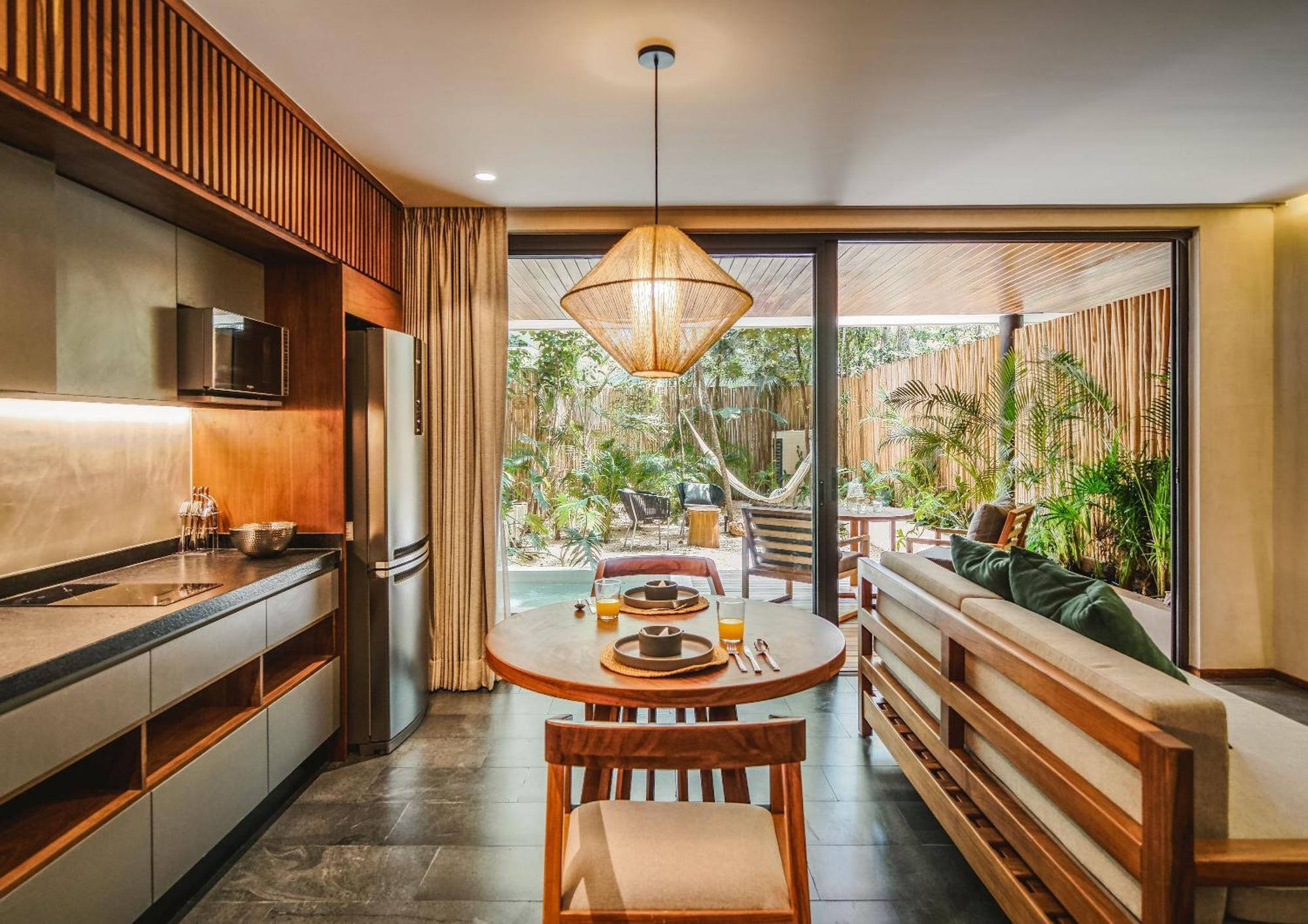 Tropical Oasis With Plunge Pool & Peaceful Garden - Mira Luna 131c Appartamento